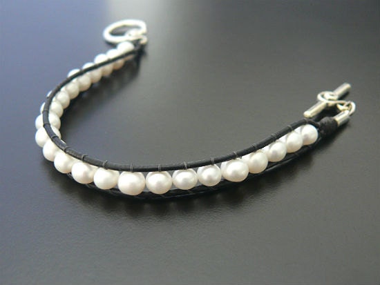 Leather Wrap Bracelet Gothic Black Leather White Pearls Single Wrap Wrist Jewelry Boho Jewellery Bridal Bride Wedding Woman