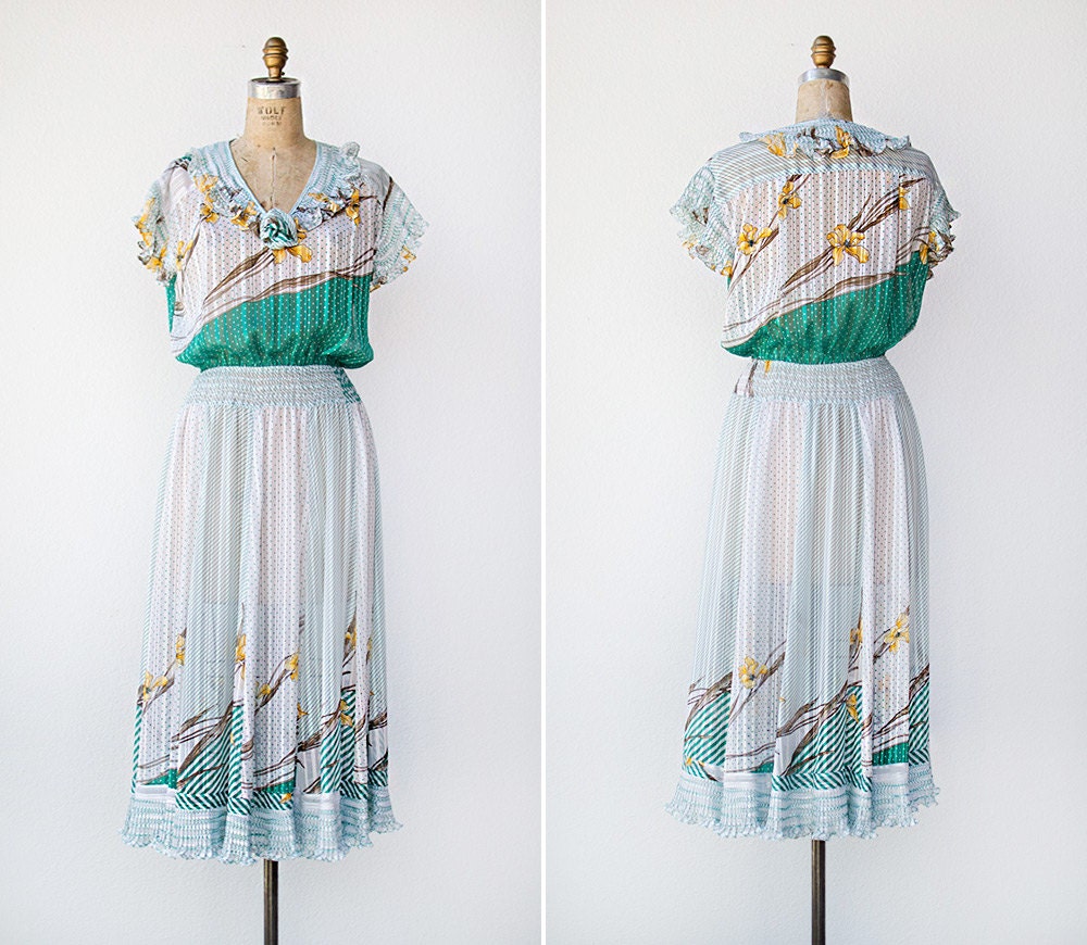 vintage diane fres dress / vintage 80s dress / green floral print dress / Drifting Daffodils Dress