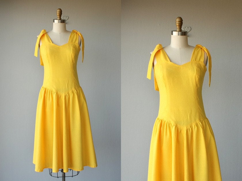 yellow day dress / 70s dress / 1970s dress / 70s day dress / yellow sundress - size small