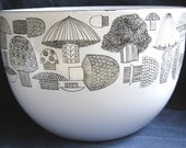 Mid-Century Kaj Franck Mushrooms Enamel Bowl Arabia Finland 8.25"