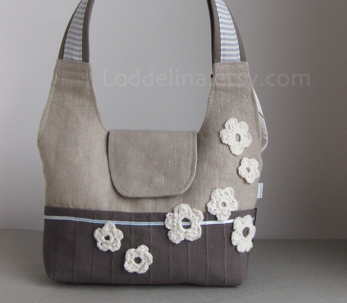 PIPPA - small shoulder bag in oatmeal linen and warm grey canvas with crochet flowers in ivory white