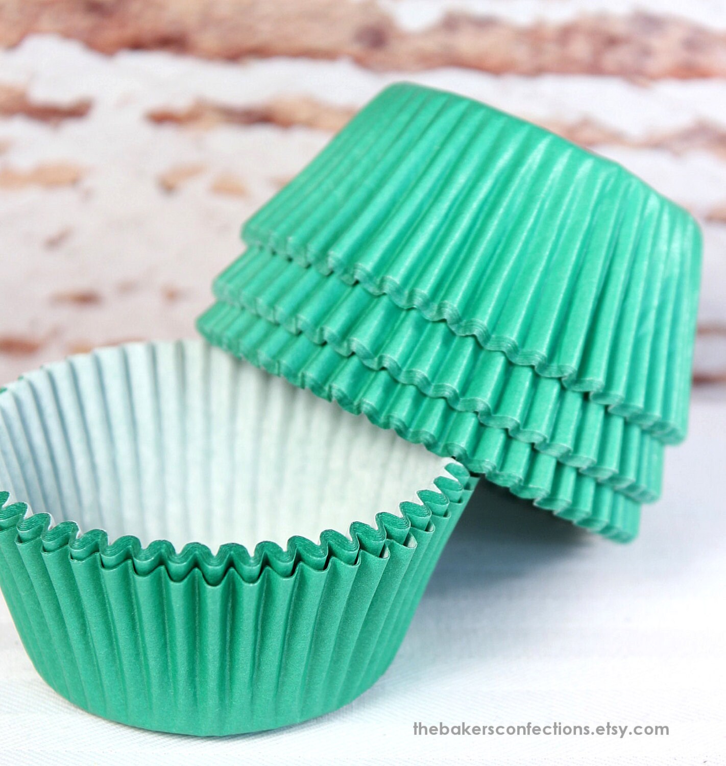 Kelly Green Cupcake Liners Green Paper by thebakersconfections