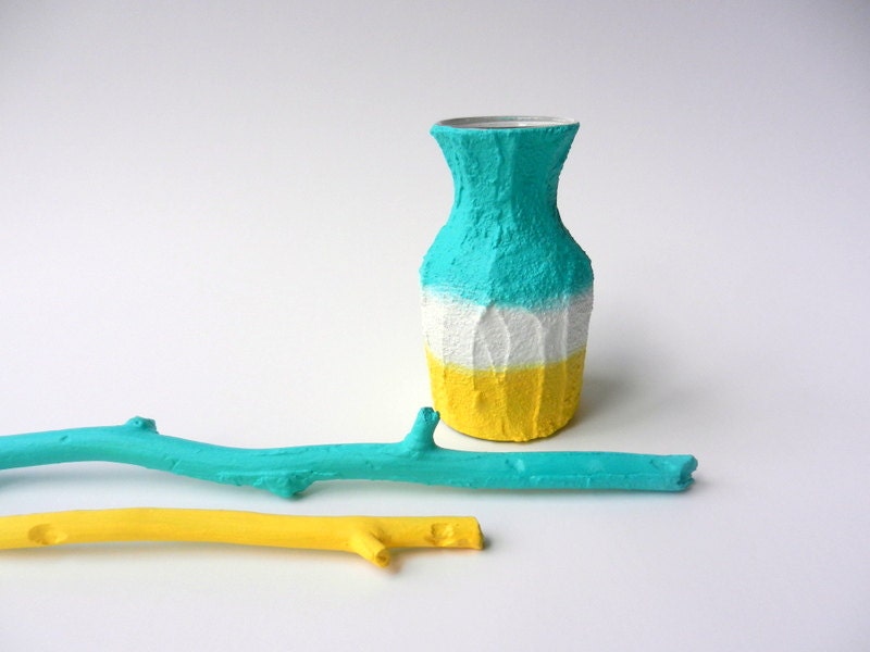 Vase / Small vase / bud vase / summer home / Spring home decor