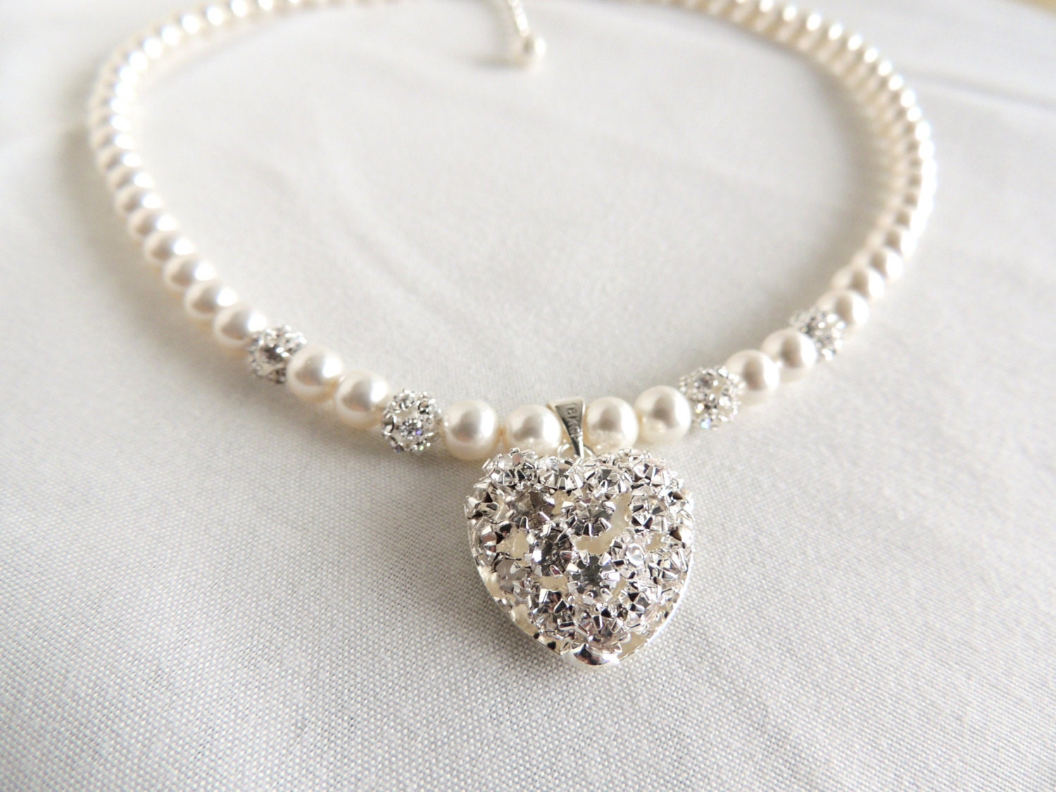 Bridal Necklace, Rhinestone Heart and Swarovski Pearls Necklace, Wedding party, Bridesmaids necklace, Anniversary gift, Mother's day gift