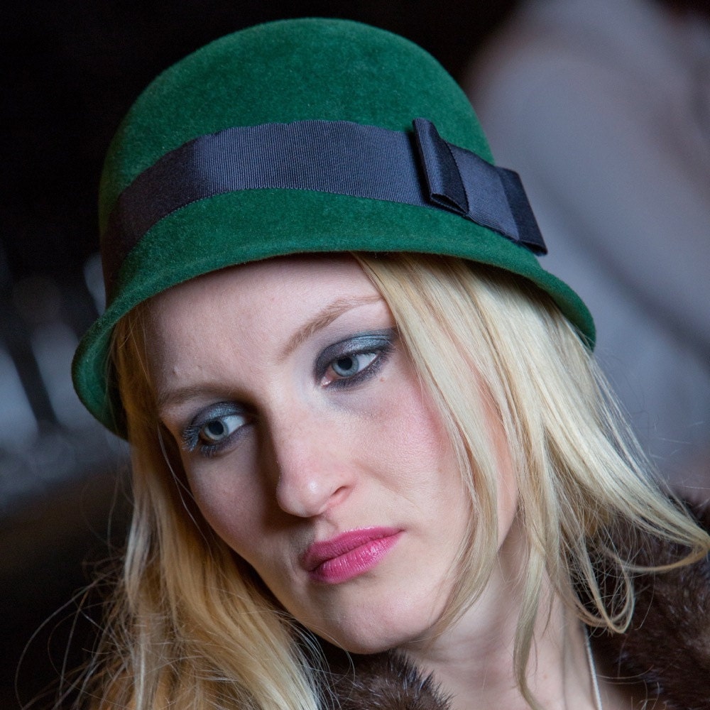 Cloche Emerald Green
