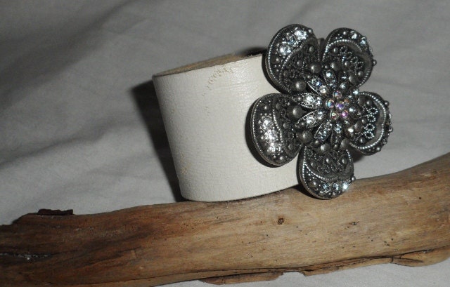 Upcycled Recycled Vintage White Leather Belt Cuff Bracelet with Rhinestone Flower Pendant Attached