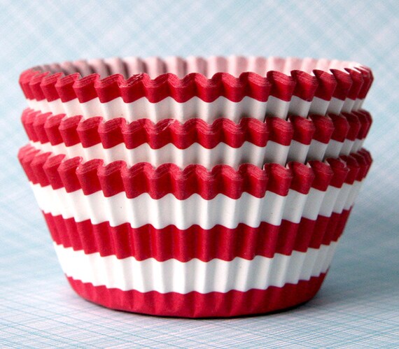 Red Horizontal Stripe Cupcake Liners / Cupcake Papers (50) Il_570xn
