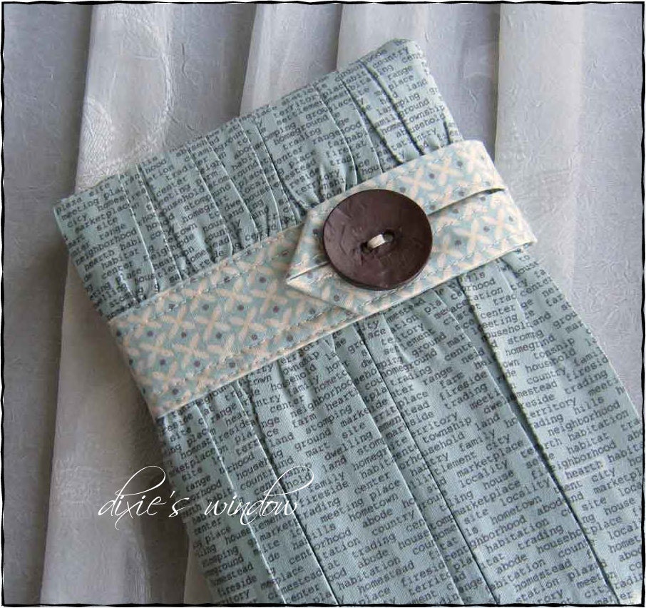 iPad Mini - Kindle Paperwhite - Kindle Fire - Nook Tablet - Nook Color - Nook Simple Touch - Kindle Touch Book Style Case