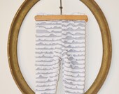 Ruffled Leggings Grey Gray and white size 6month