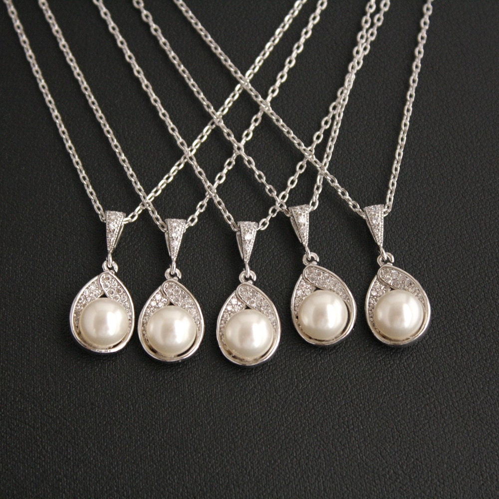 Bridesmaid Necklace SET of 3 Wedding Jewelry Pearl Jewelry Bridal Necklace Clear Cubic Zirconia Teardrop pendant with White Swarovski Pearl