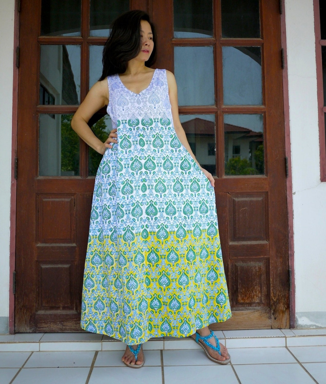 Sleeveless V Neck Blue Green Yellow Indian Pattern Printed On White Stretch Cotton Maxi Dress Women Pullover Sun Dress Summer Beach Dress