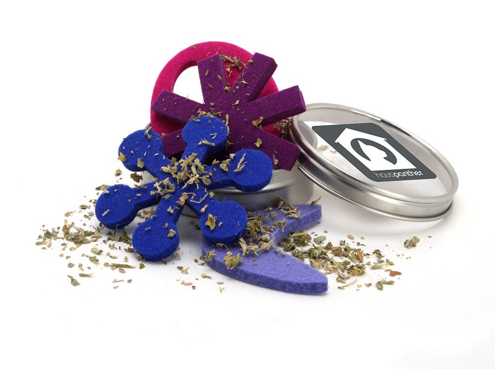 Atomic Flyers Mixed Berries - Eco-friendly Merino Wool Felt Cat Toys with Organic Catnip