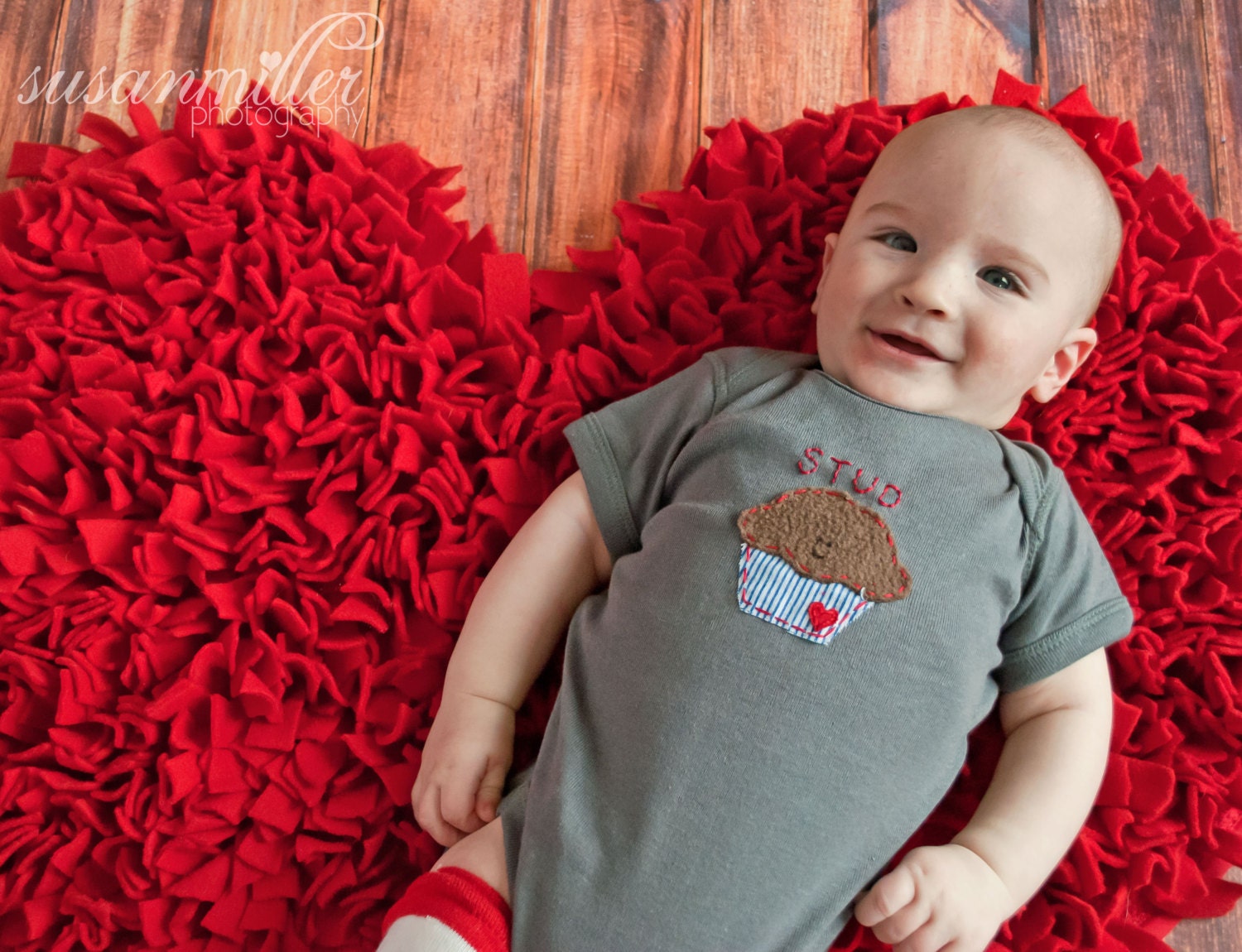 Valentine's Day "STUD MUFFIN" Onesie for Baby BOYS, perfect for 1st Valentine's Day Pics