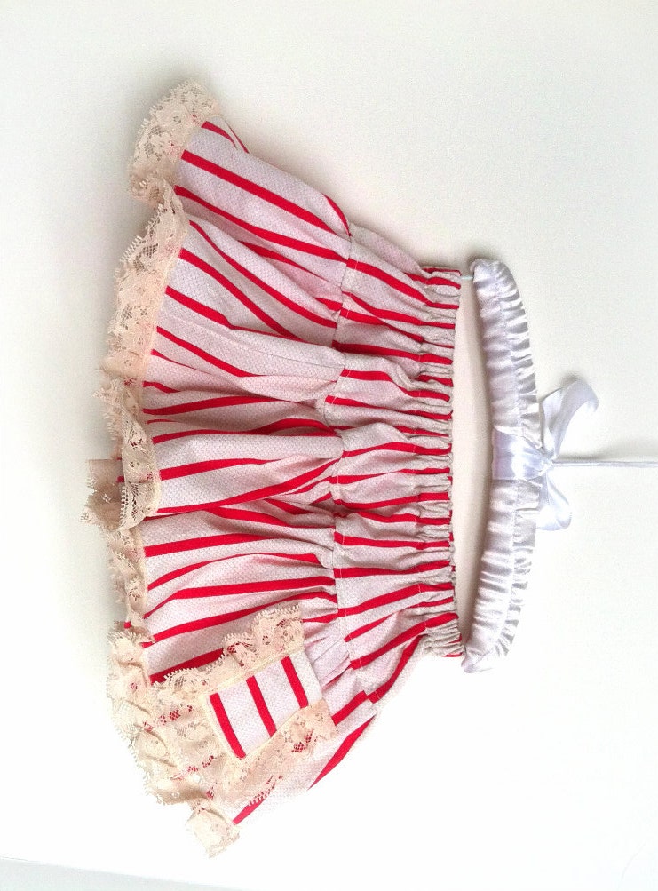 Vintage Can Can Pocket Skirt in Red