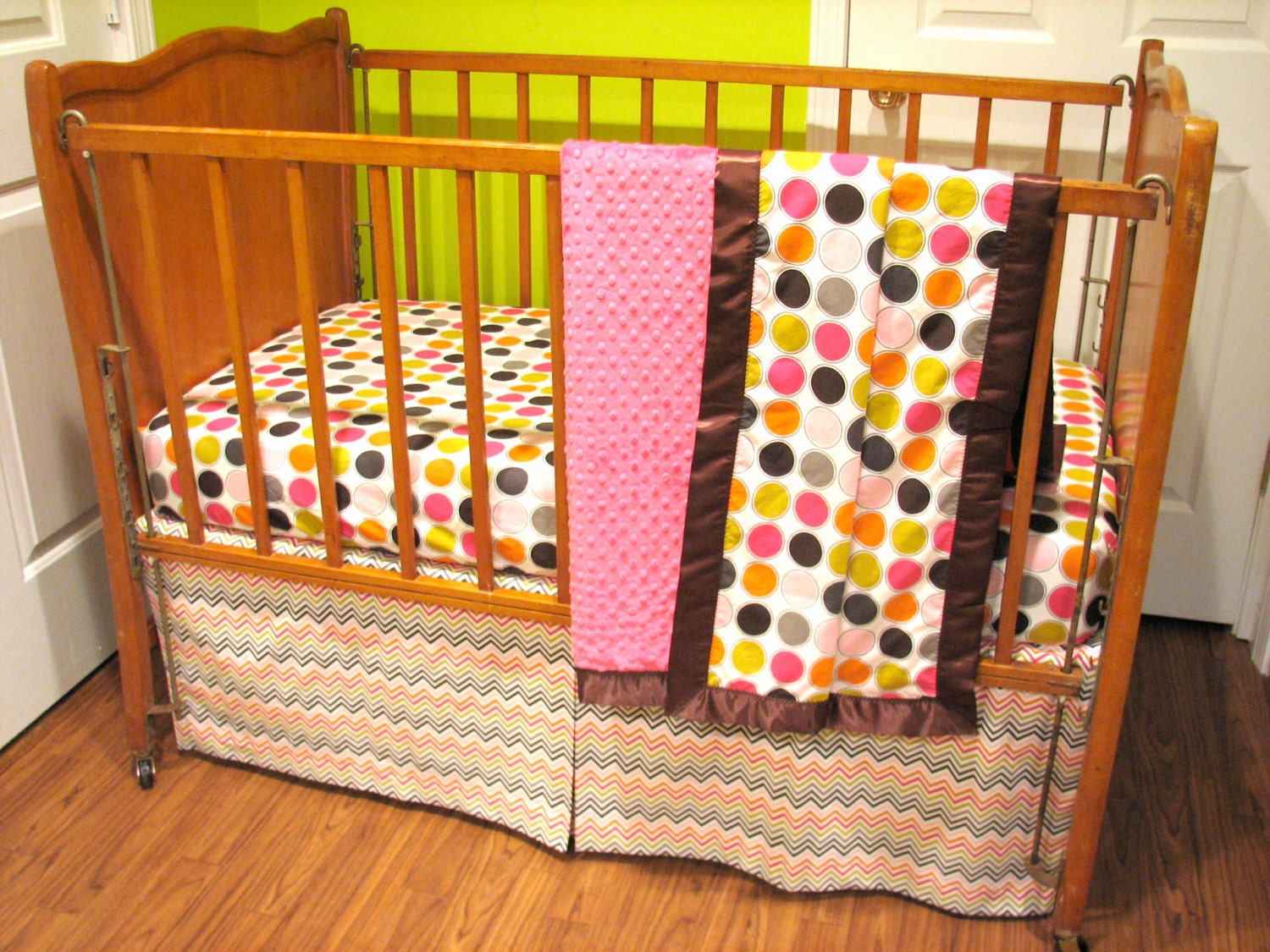 Mod Dot Crib Sheet