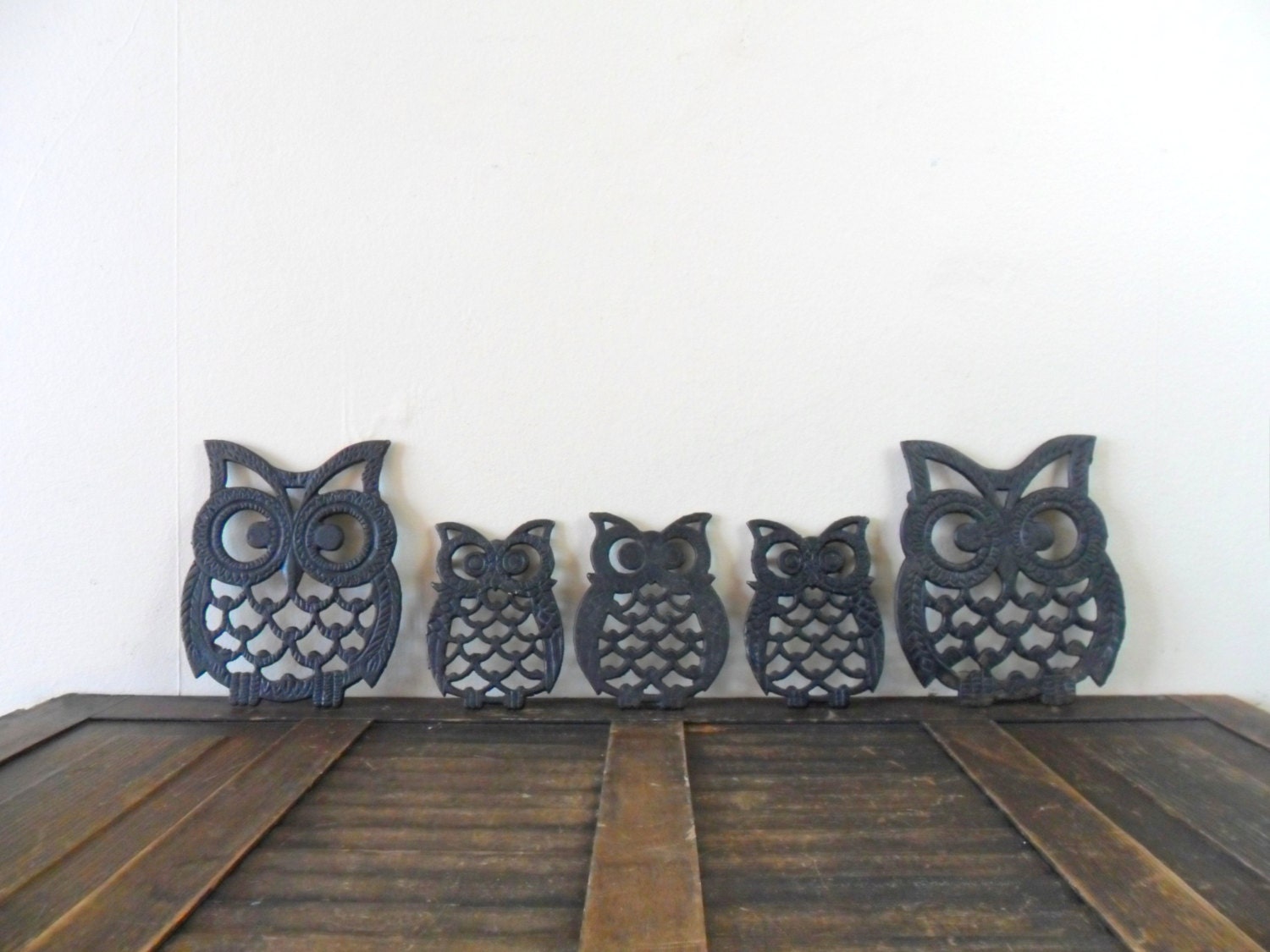 five cast iron owl trivets - woodland - retro - black