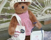 Mother's day Gift Vintage 1988 Gen-yoo-wine Boyds Bears TJs Best dressed  Collection Meridian Wishkiabibble  shopping bag,book & all tags