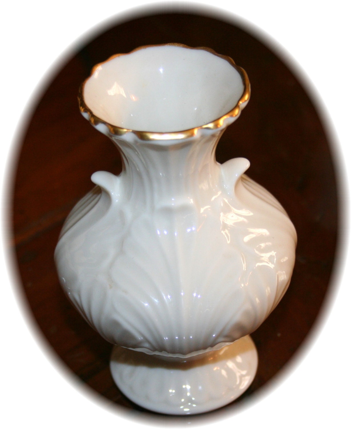 Mothers's day Spring Vintage Cream Ivory 24K Gold Lenox Porcelain Embossed Bud Vase USA