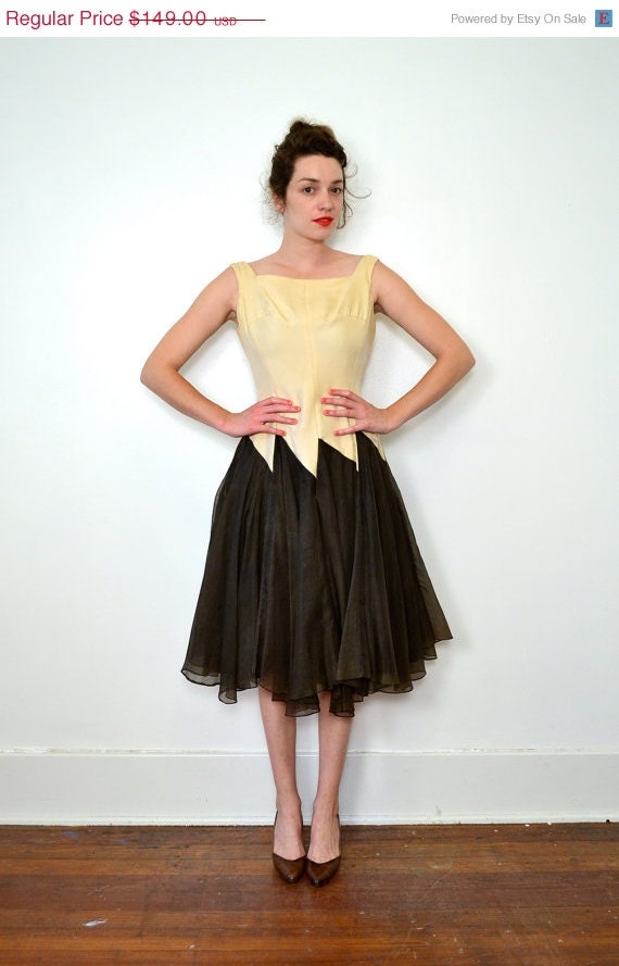 May Sale // 1930s Cream and Black Gown // Small