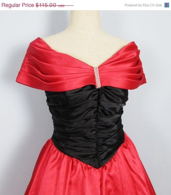 20% OFF SALE Vintage 1980's Red & Black Satin Cocktail Party Dress /// Formal Eveing Prom Dress VALENTINES Day 1980's does 50's