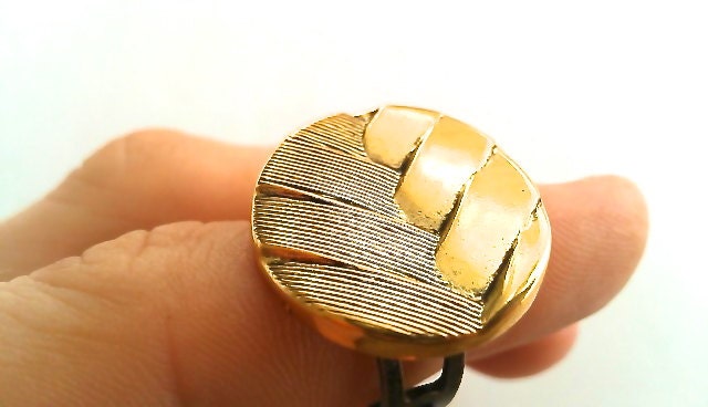 BRIANNE Rustic Gold Leaf Cocktail Ring