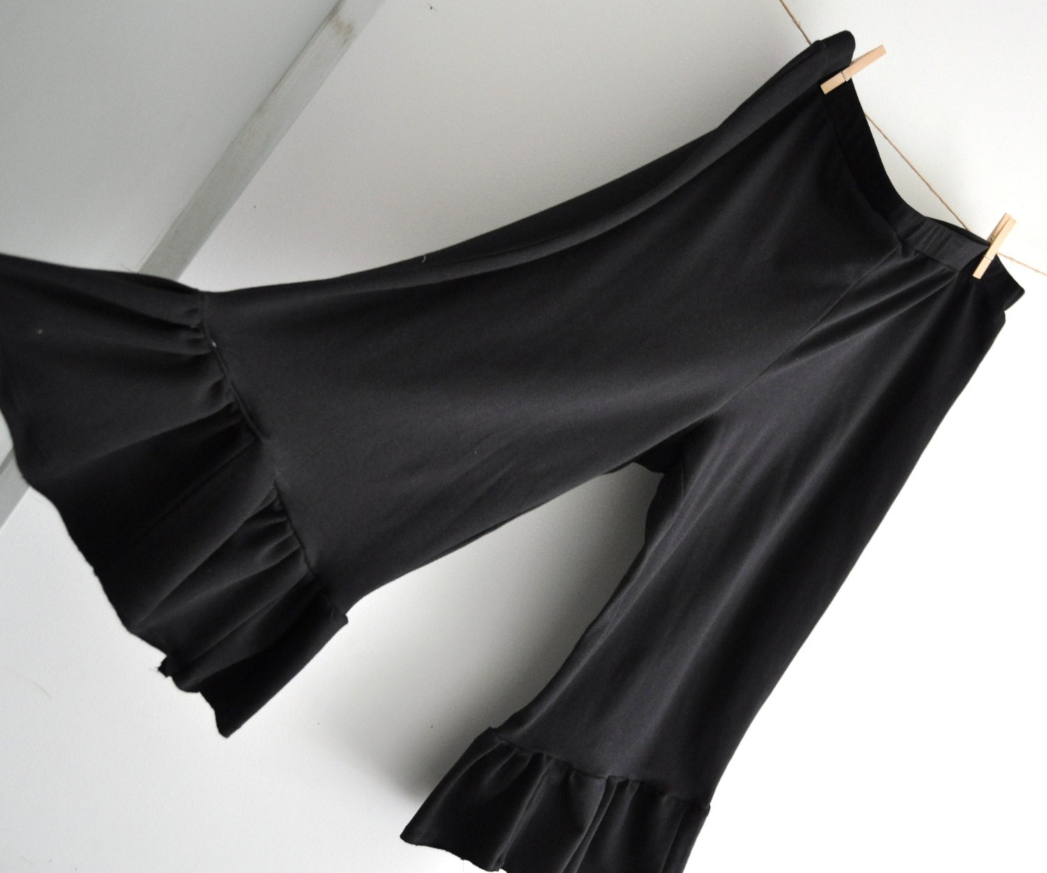 Bloomers pants black stretch cropped ruffled gathered elastic waist  to fit size Large to XL reconstructed pants capri cotton