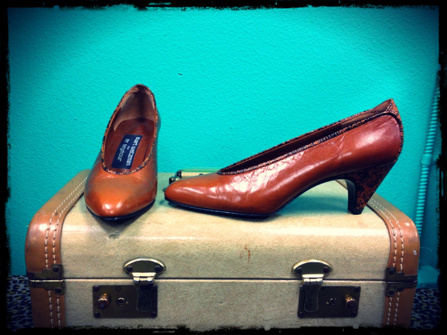Vintage 80s Stuart Weitzman for Mr. Seymour Leather and Reptile Trim Pumps New Old Stock Size 5