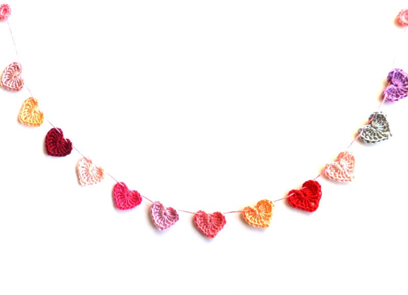 Crocheted hearts cake topper, small hearts garland, Valentines day decorations, Wedding ornament