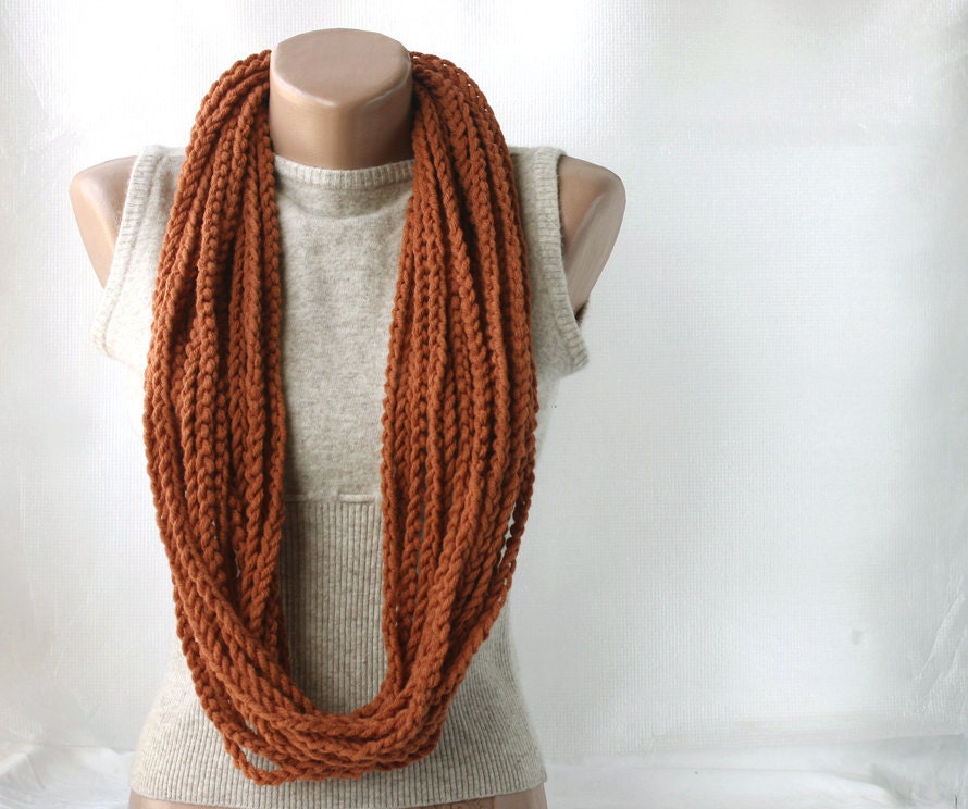 Rust infinity scarf wool crochet winter accessories Chain fall fashion