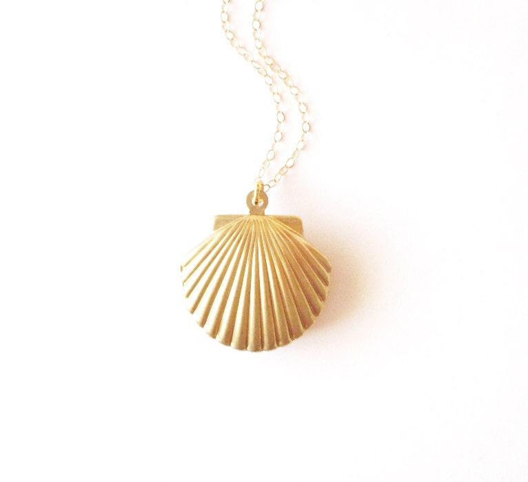 Gold Shell Locket Gold Shell Necklace Seashell Locket Seashell Necklace Sea Shell Locket Sea Shell Necklace Mermaid Locket Mermaid Necklace