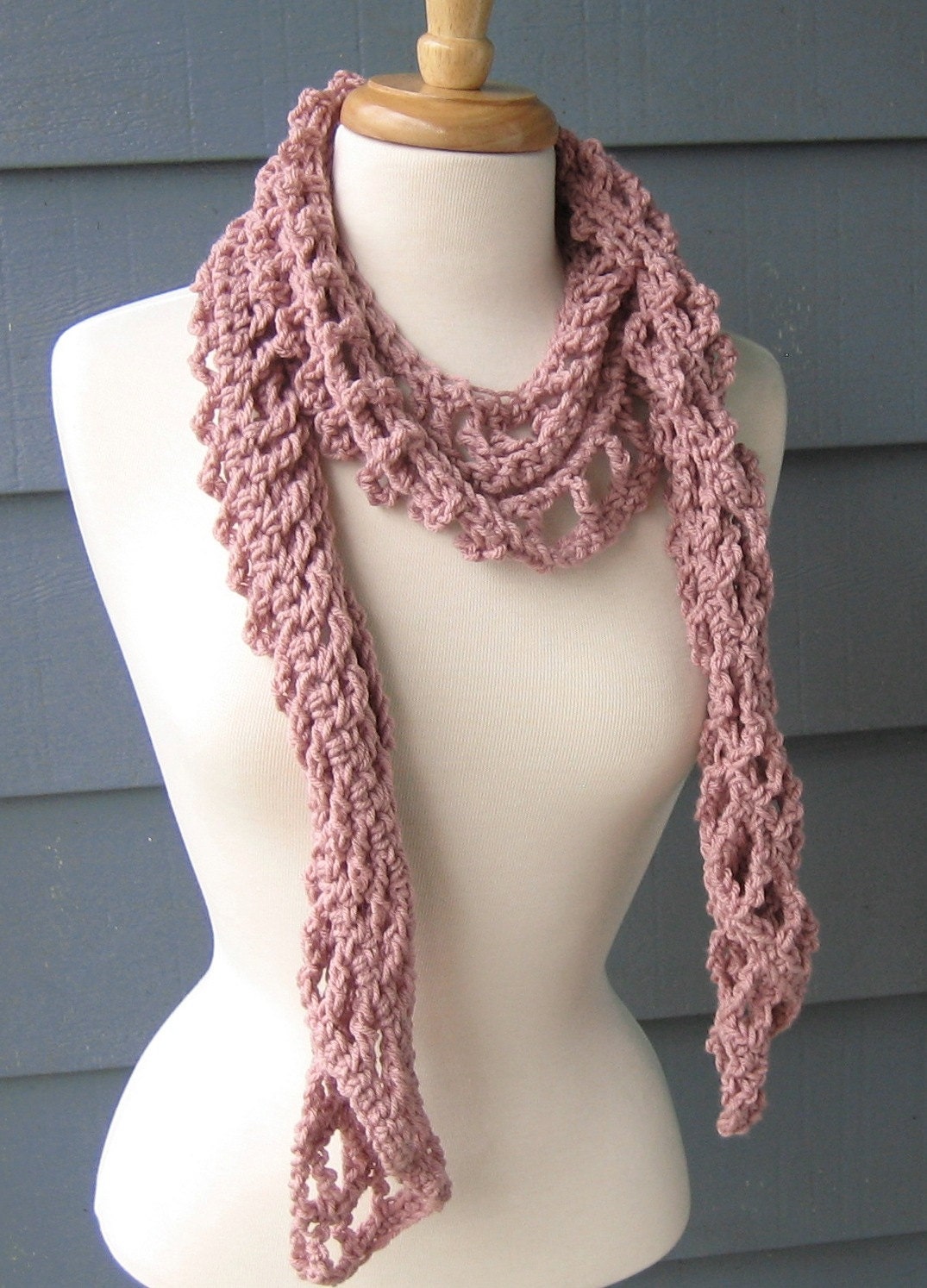 DIY / CROCHET PATTERN - Alicia Ruffle Scarf (Not the actual scarf)