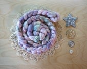 Hand Dyed Roving / Pale Rose Lilac Mauve / "Bouquet" / Merino Wool Tencel 4 oz / NEW