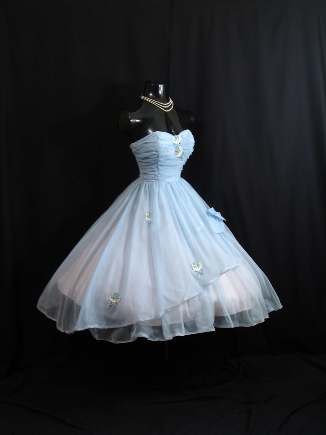 Vintage 1950's 50s STRAPLESS Baby Blue Ruched Embroidered Applique Chiffon Organza Party Prom Wedding Dress Gown