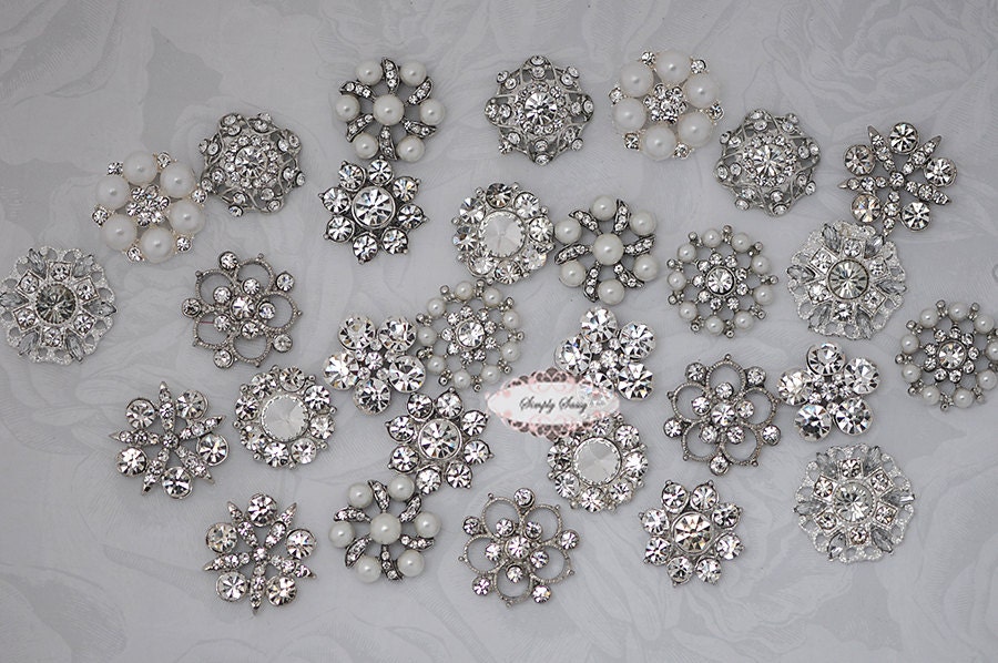 30 pcs CLEAR Crystal Rhinestone Assorted Embellishment Buttons Flatback