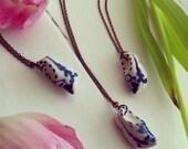 StayGoldMaryRose - SAMPLE SALE. Vintage china miniature Dutch clog pendant with antique copper chain.