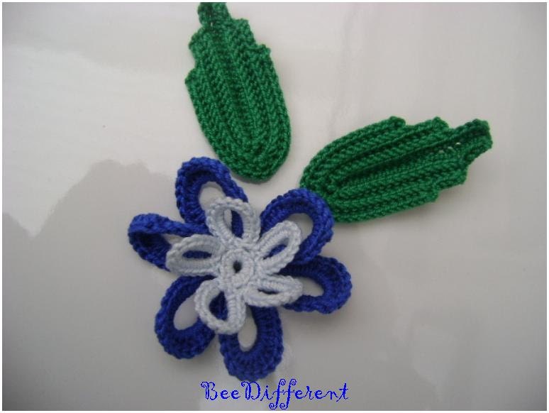 2 Crochet flowers, 2 leaves,apllique,embellishment, hairclip, headband, pin