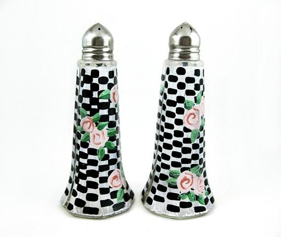 Black and White Glass Salt Pepper Shakers