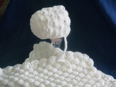 Lovey with bonnet