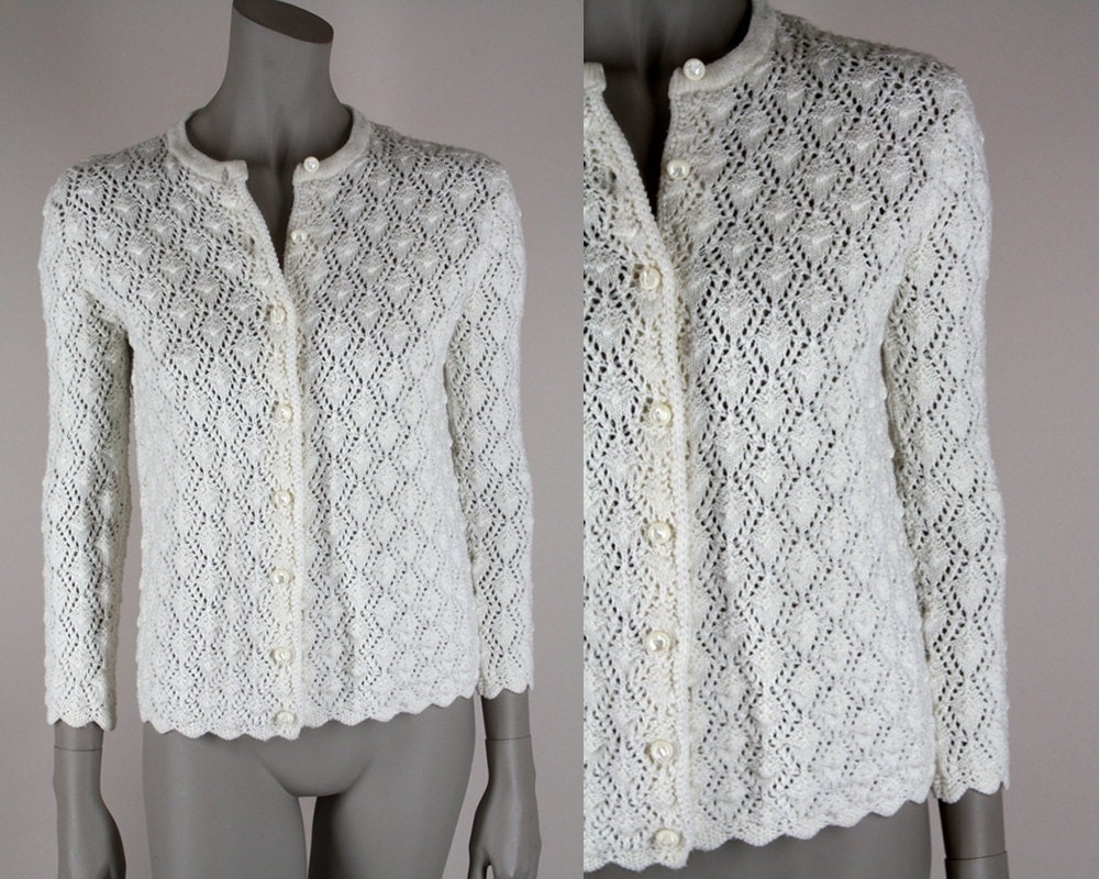 Vintage 1960s Cardigan : 60s White Diamond Popcorn Knit Cardigan S