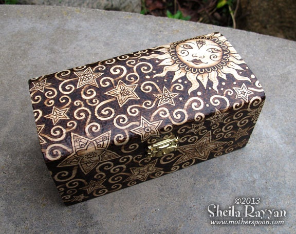 Sun & Stars Box - pyrography