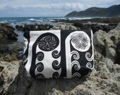 Punga pattern make up purse