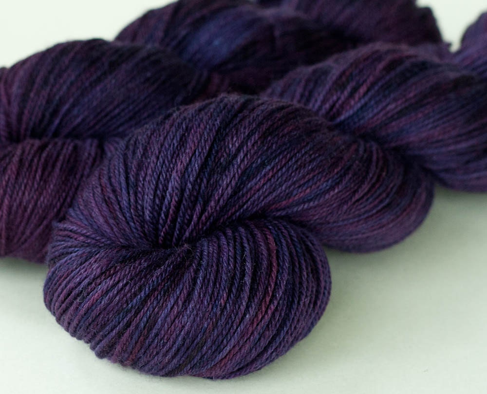 Handpainted merino/cashmere/silk fingering yarn: Black Violet