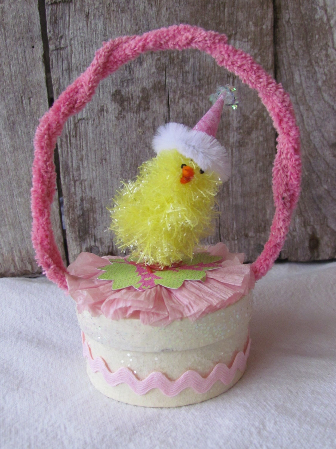 Vintage Style Easter Spring Party Chick Decorative Candy Box