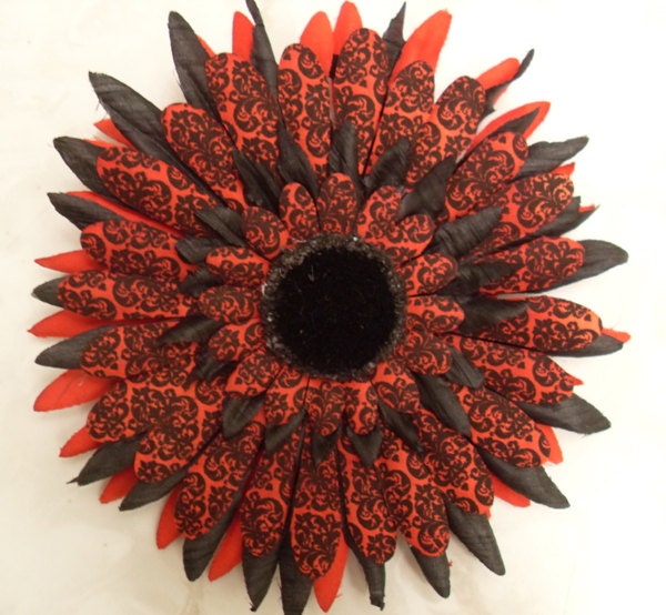PRETTY Black and Red Filigree Flower Hair Clip