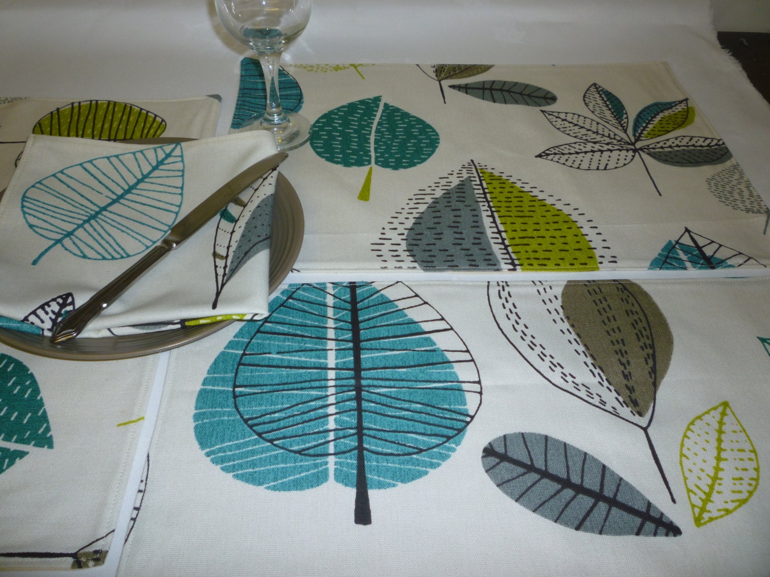 4 Funky Placemats Floral Maple leaf Teal Blue Green Gray washable Fabric
