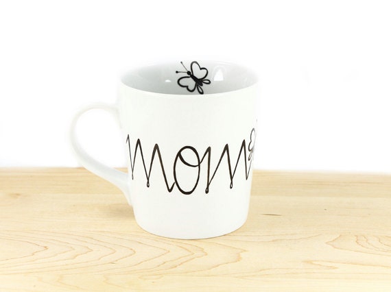 Mom's Mug Personalized Ceramic Mug Hand Painted tea cup  Gift for   Mom mug white kitchen decor Decorative Art