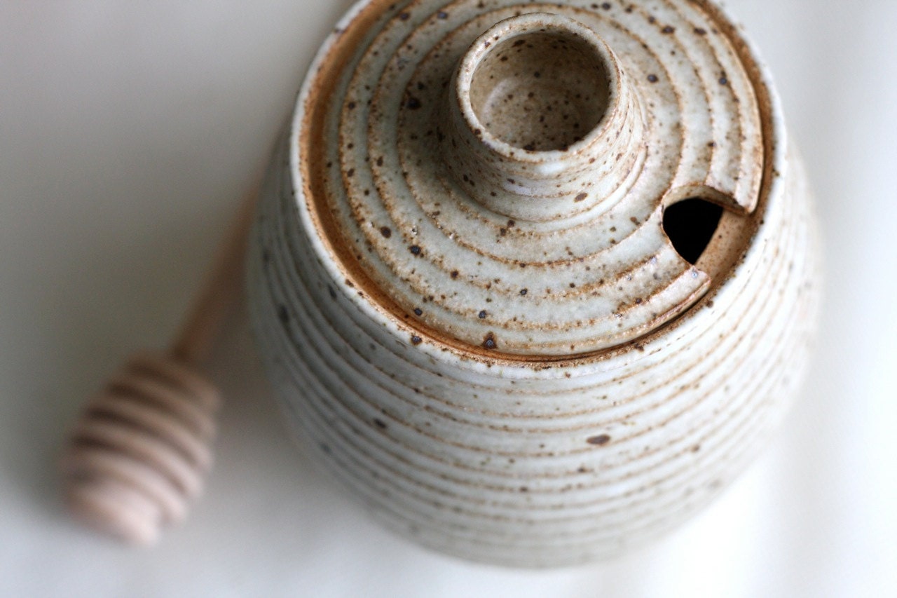 Pottery Honey Pot - Grooved White Speckle Ceramic Pot