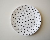 triangle confetti plate