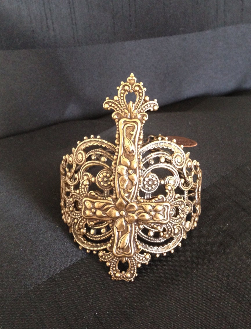 Inverted Cross Filigree Bracelet