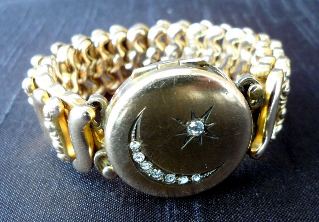 D. F. Briggs & Company Carmen Adjustable Sweetheart Locket Bracelet